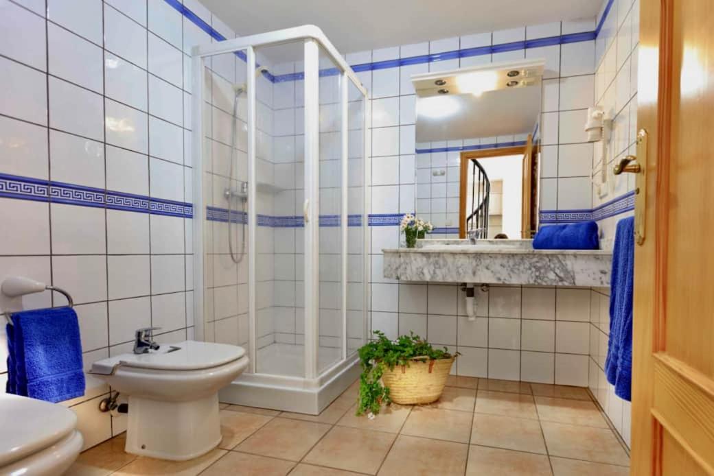 Apartamentos Sa Varadero 3S Con Vista Mare Laterale Es Pujols Eksteriør billede
